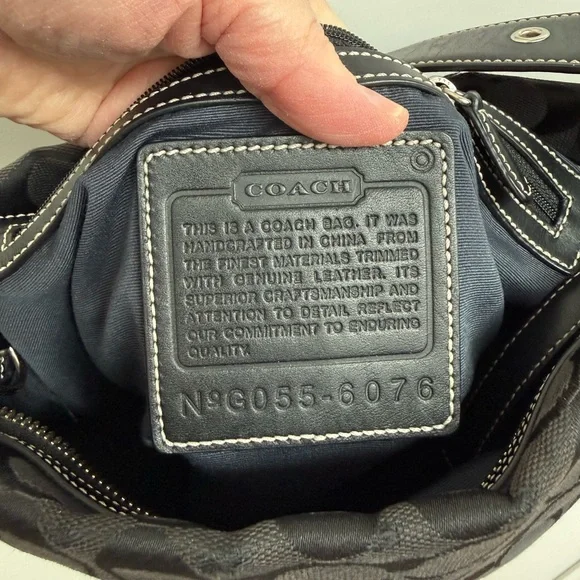 COACH #6076 Black Signature Jacquard Bucket Hobo Shoulder Bag EUC - Picture 9 of 16